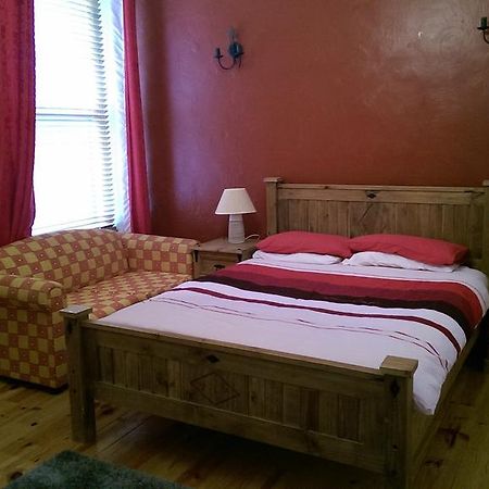 Clarmont Guest House Portrush Bagian luar foto
