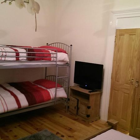 Clarmont Guest House Portrush Bagian luar foto