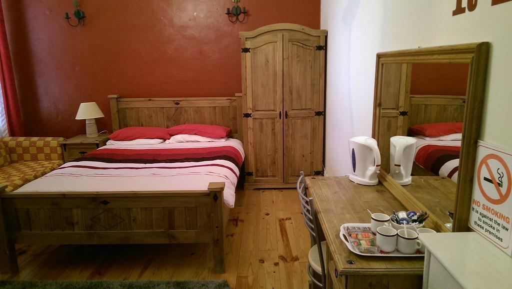 Clarmont Guest House Portrush Bagian luar foto