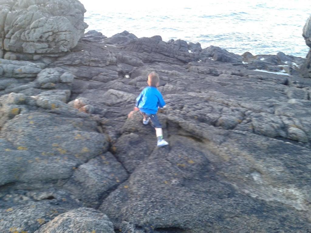 Clarmont Guest House Portrush Bagian luar foto
