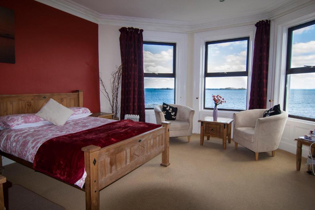 Clarmont Guest House Portrush Bagian luar foto