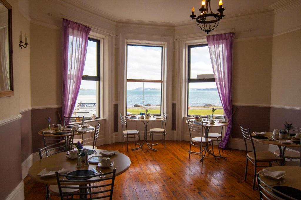 Clarmont Guest House Portrush Bagian luar foto