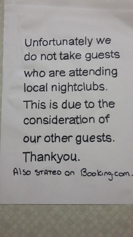 Clarmont Guest House Portrush Bagian luar foto